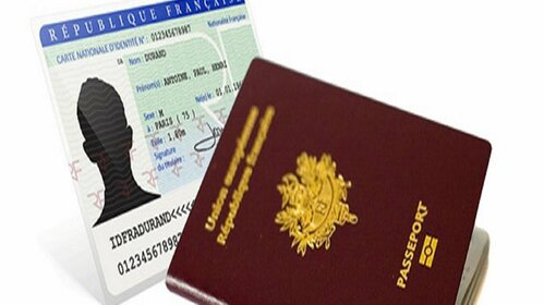 CARTES D'IDENTITE ET PASSEPORTS